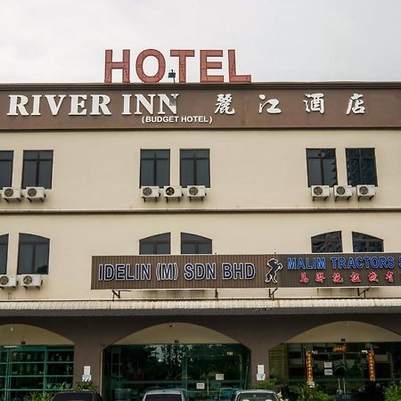 Oyo 301 River Inn Hotel Butterworth Esterno foto