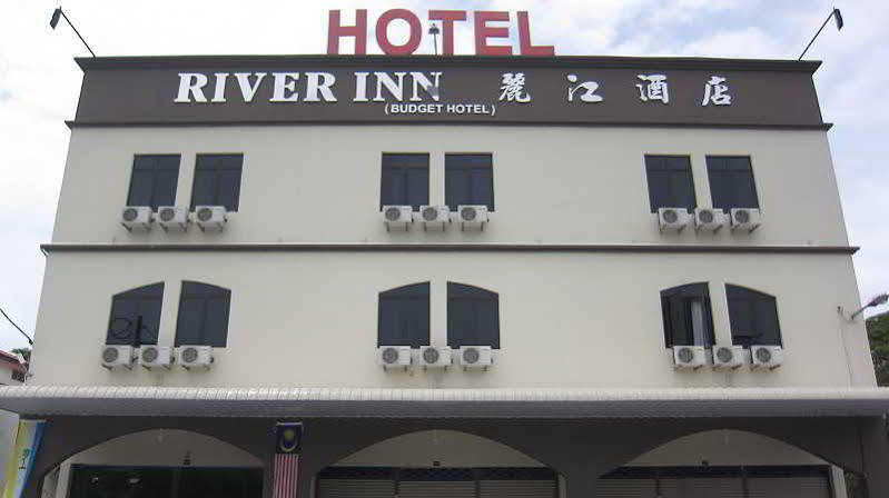 Oyo 301 River Inn Hotel Butterworth Esterno foto
