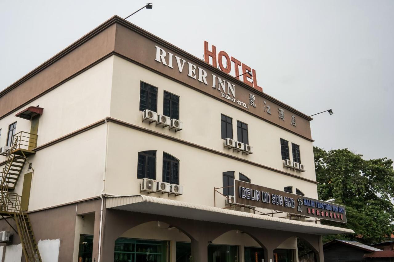 Oyo 301 River Inn Hotel Butterworth Esterno foto