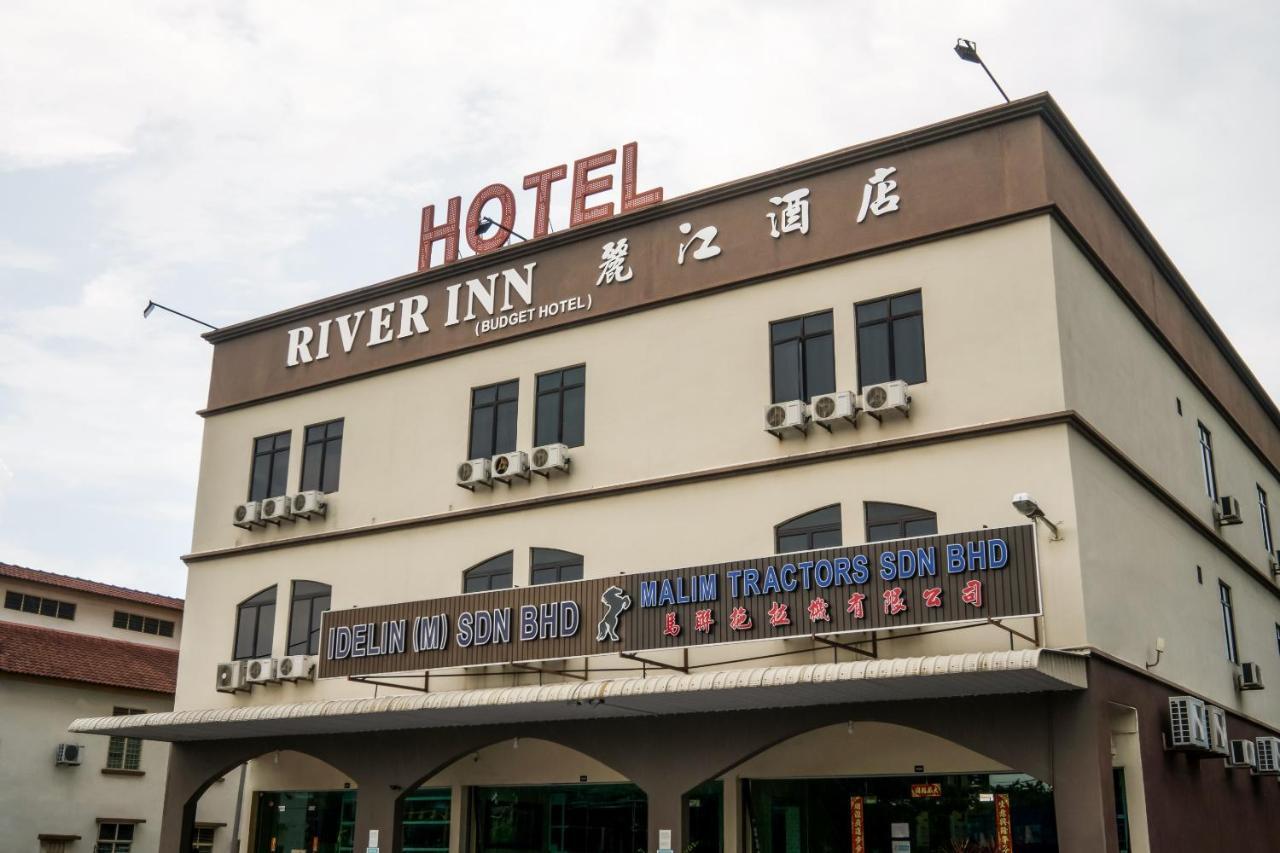 Oyo 301 River Inn Hotel Butterworth Esterno foto